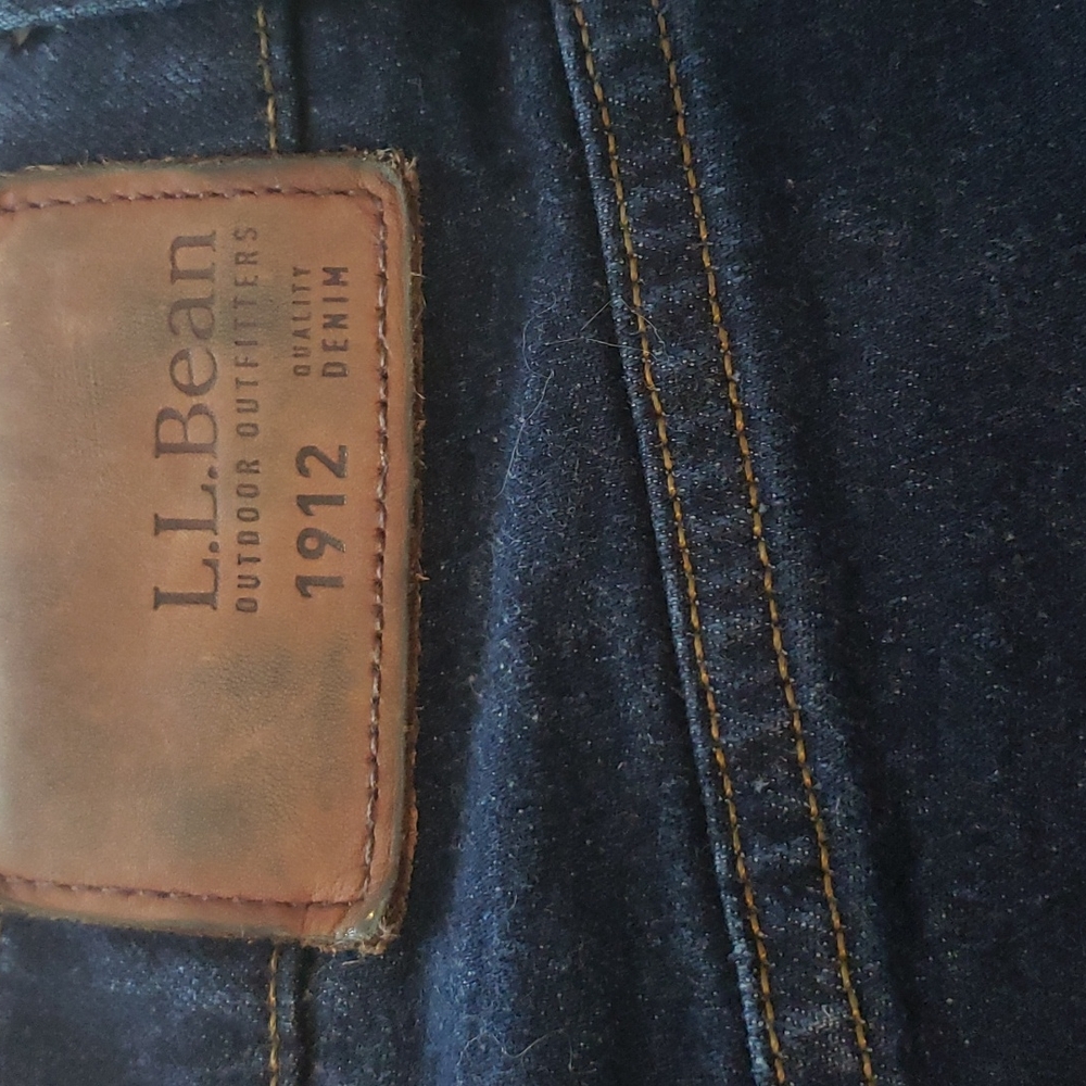 Men's LL Bean Jeans Size 35x30 Medium Dark Wash